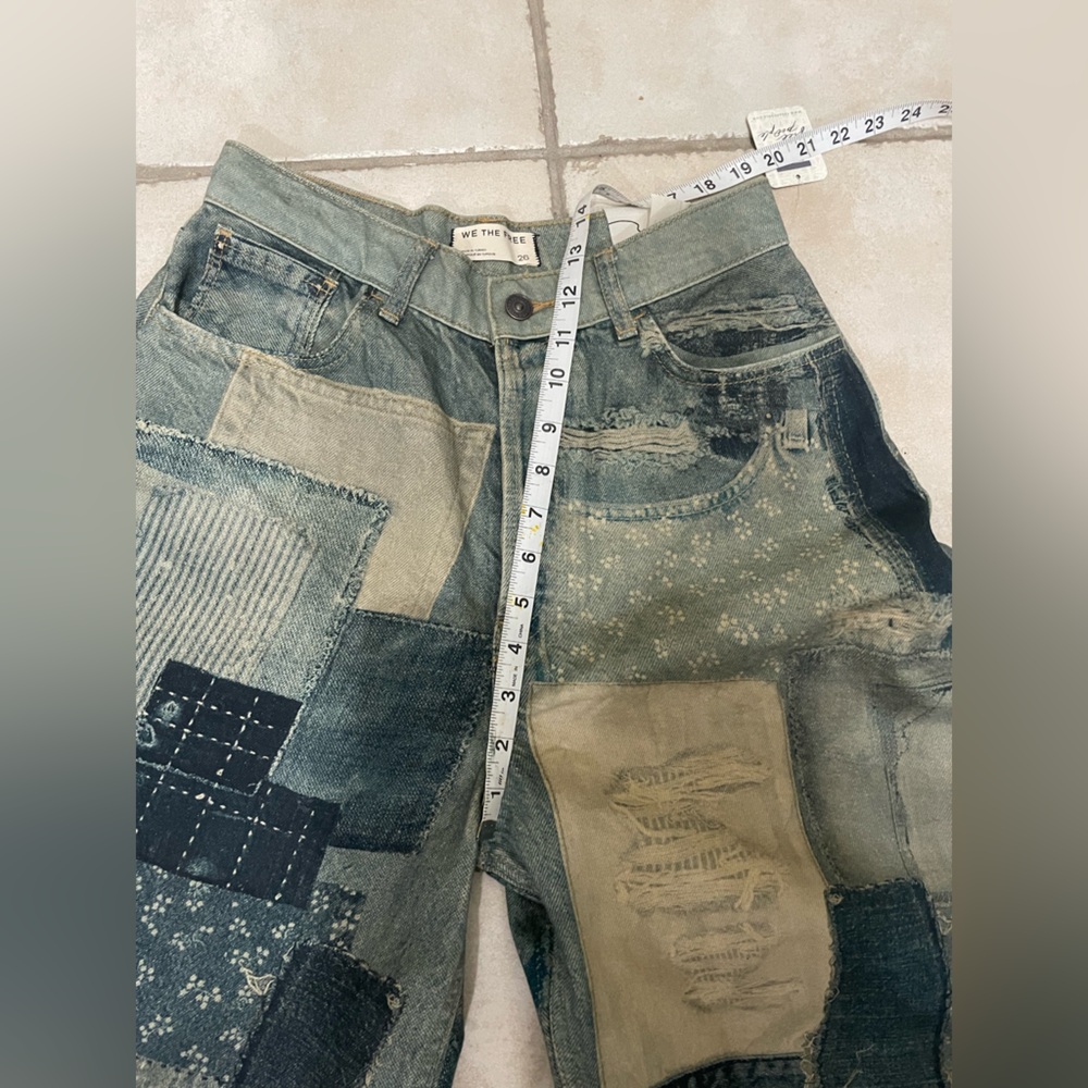 Free People Illusions 
Patchwork Relaxed Barrel Jeans
Indigo Size 26 NWT RARE - Picture 7 of 14